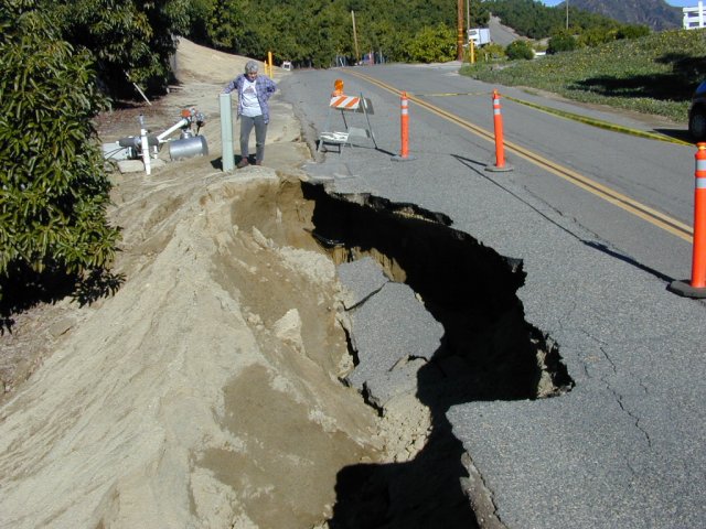 Heavy Rainfall, Flooding and Mudslides: January 9-11, 2005