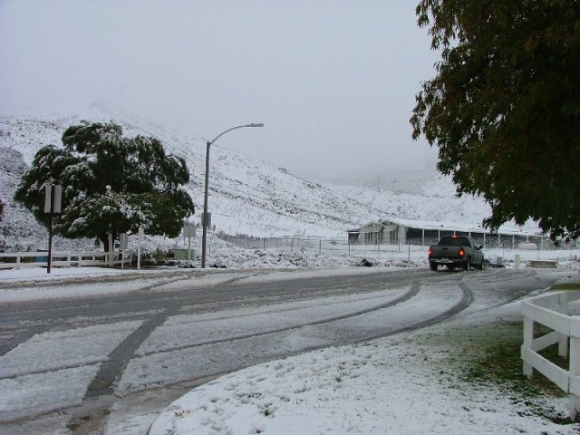 Temecula Valley Snowfall: November 21, 2004