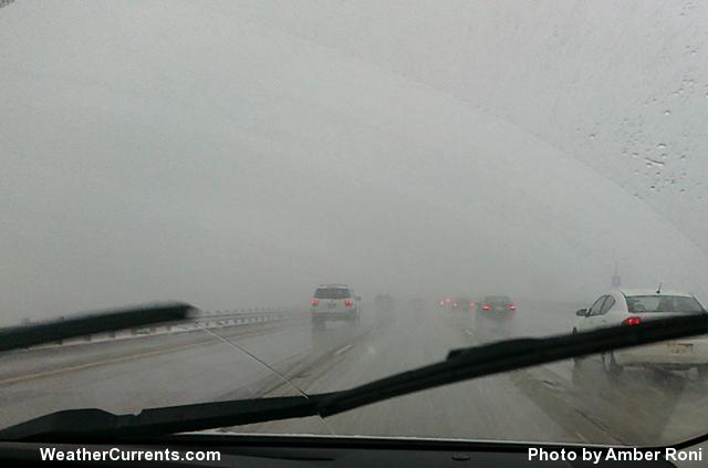 Cajon Pass Snowfall: February 19, 2011