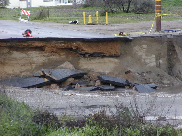 Heavy Rainfall, Flooding and Mudslides: January 9-11, 2005