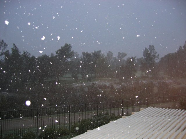 Temecula Valley Snowfall: November 21, 2004