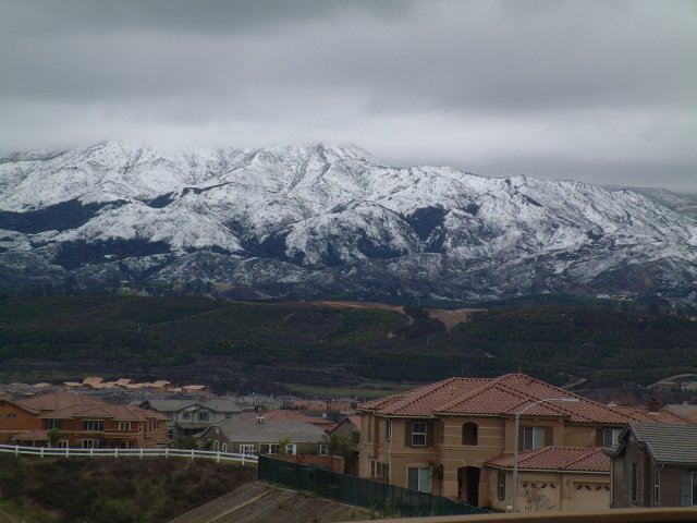 Temecula Valley Snowfall: November 21, 2004